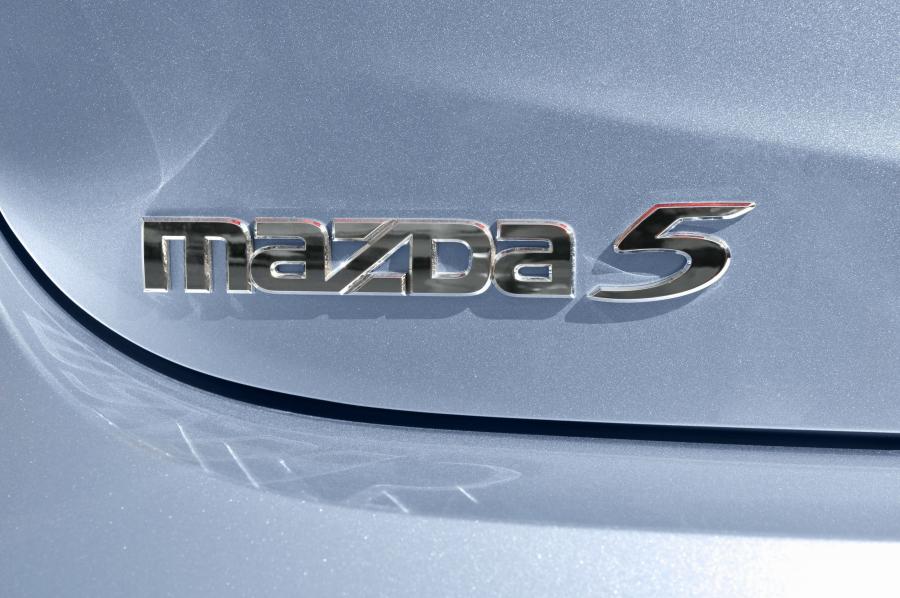  Mazda5 2011 года  (фото 62 из 184)